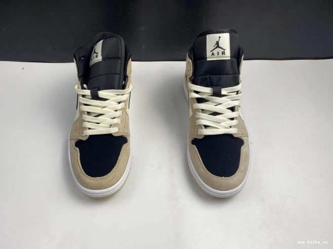 Cheap Jordan Air Orange' 1 -800 'Barely BQ6472 Mid 0822